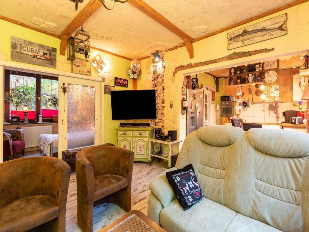 Holiday Flat With Garden In Висмар Экстерьер фото